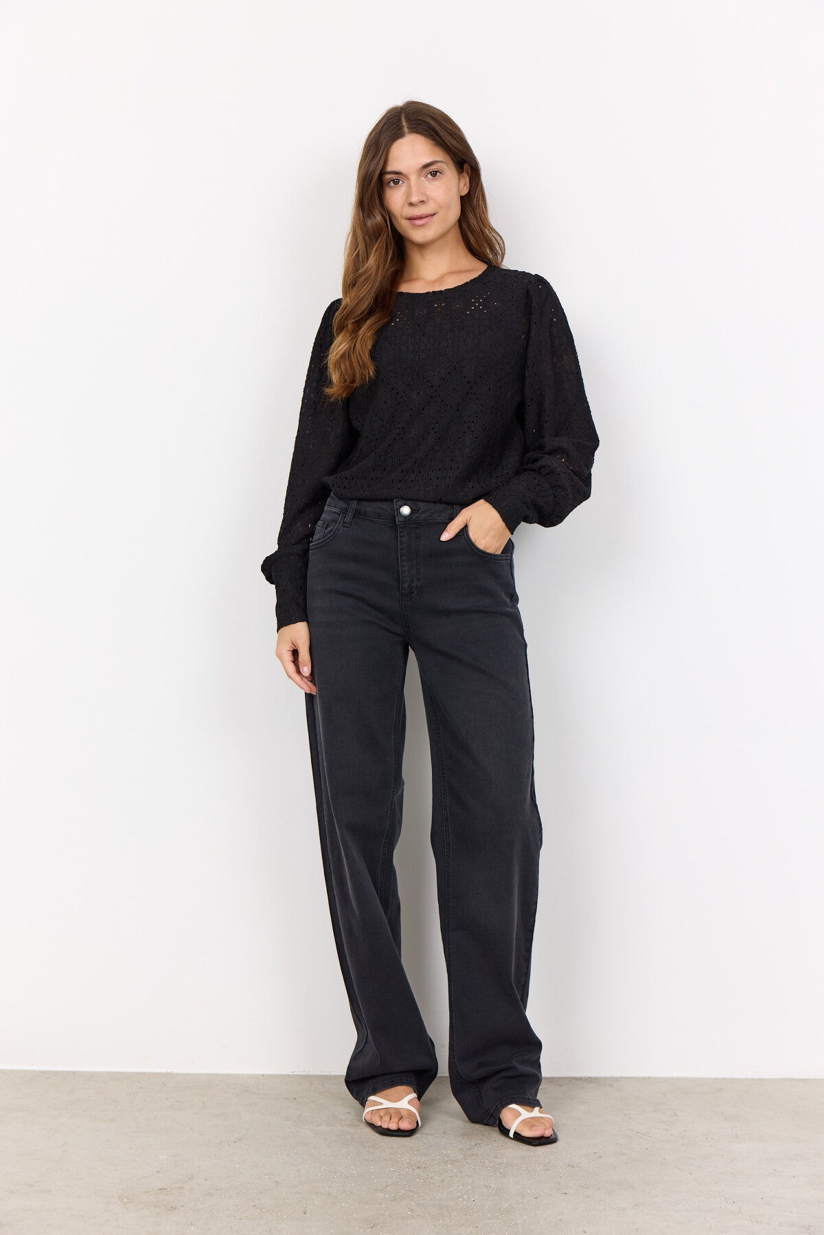 【美品】soyy. 1st jeans Black ブラックsize 1 SC-KIMBERLY 34-B Jeans in Dark grey from soyaconcept | Soyaconcept