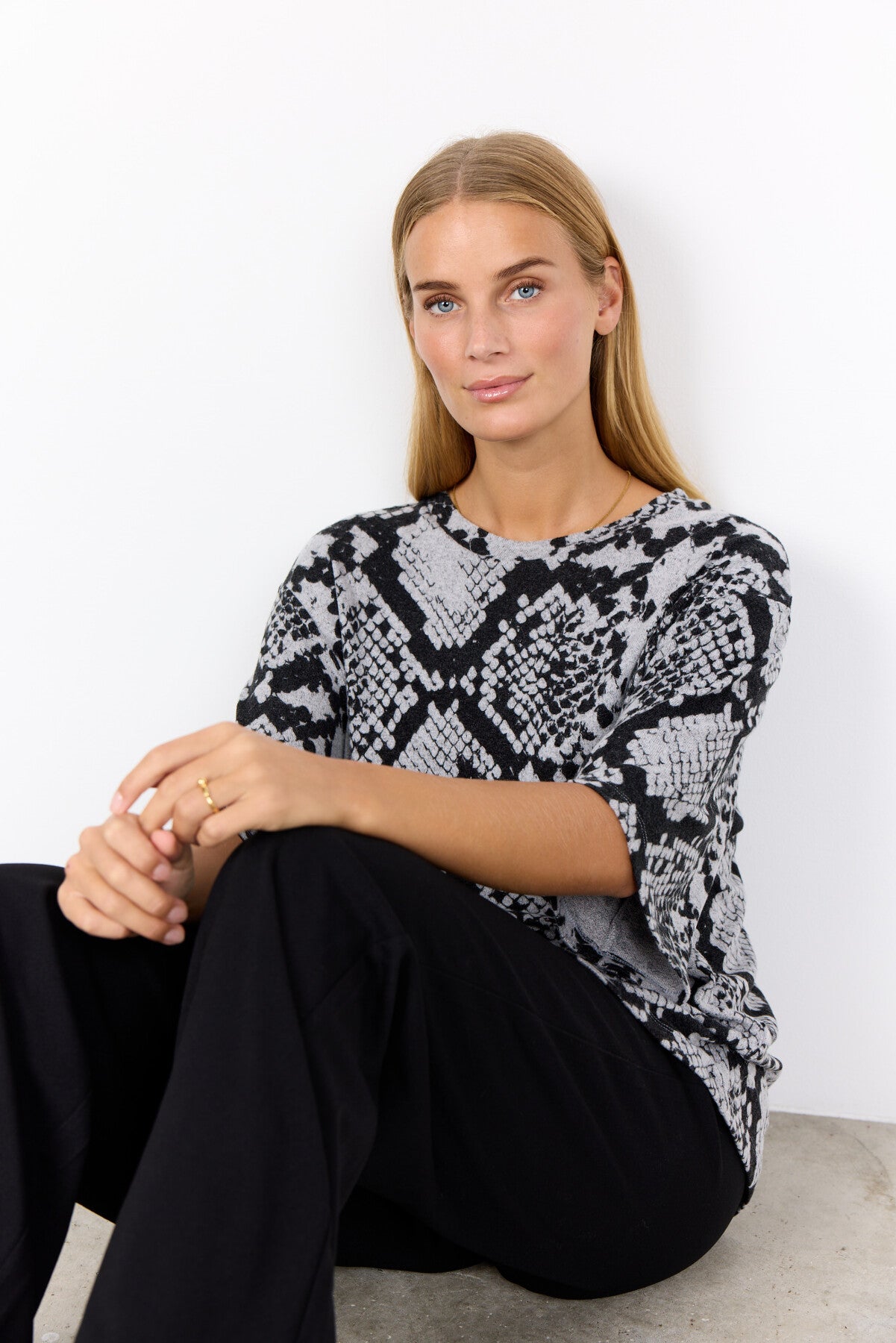 SC-BIARA AOP 144 T-shirt Grey