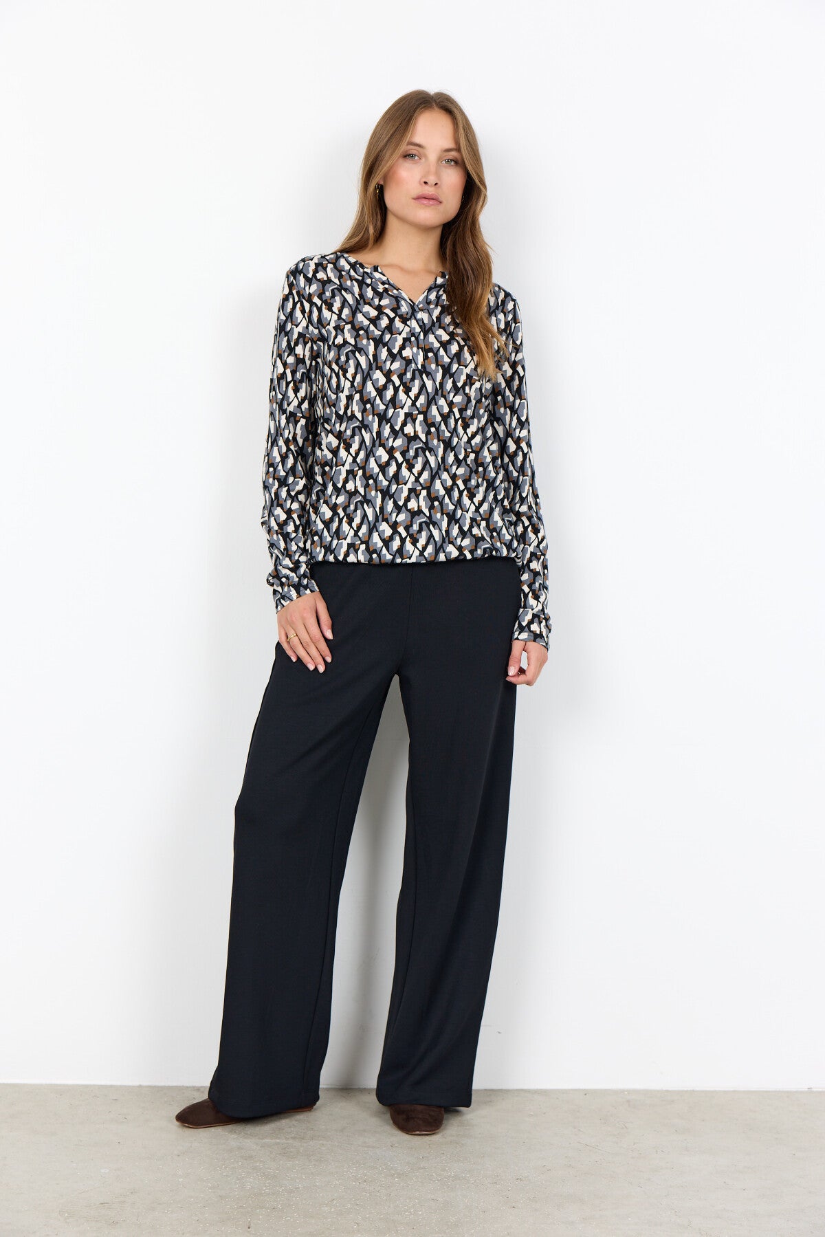 SC-FELICITY AOP 527 Blouse Black