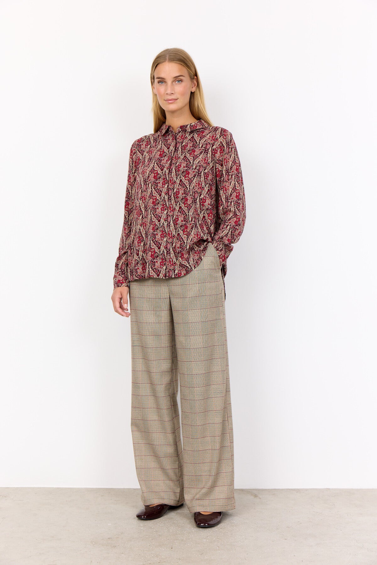 SC-ILYA 2 Shirt Dark red