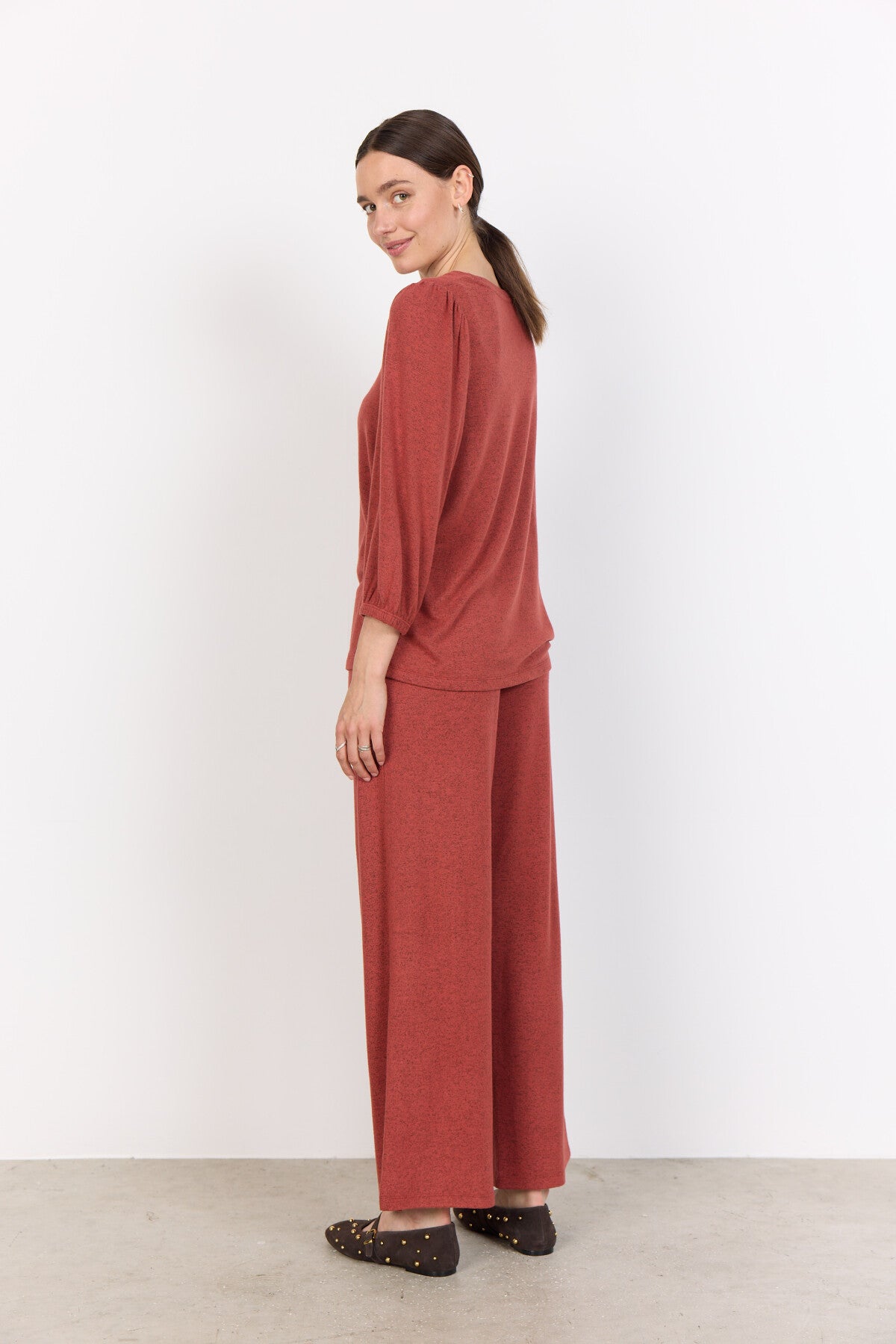 SC-BIARA 116 Blouse Rust red