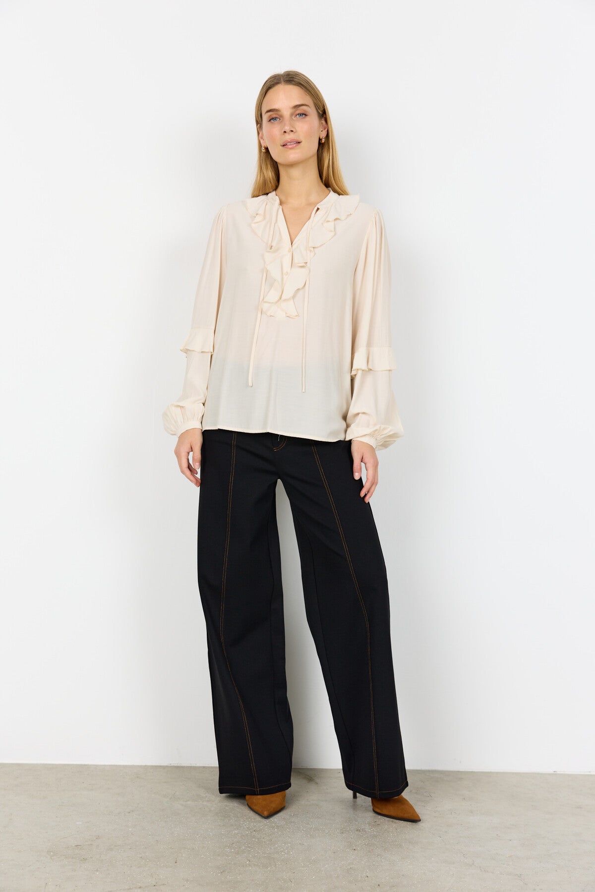 SC-BARBEL 1 Blouse Cream