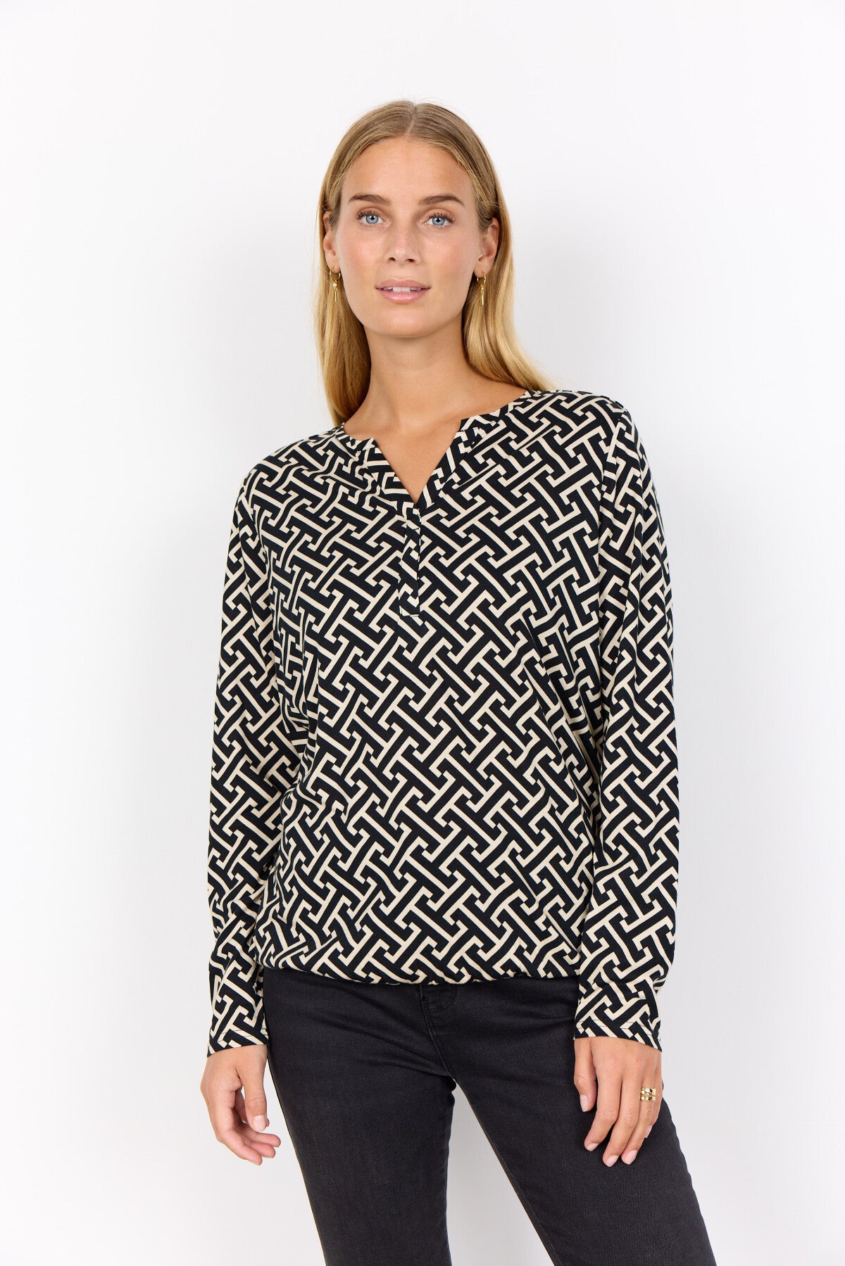 SC-FELICITY AOP 520 Blouse Black