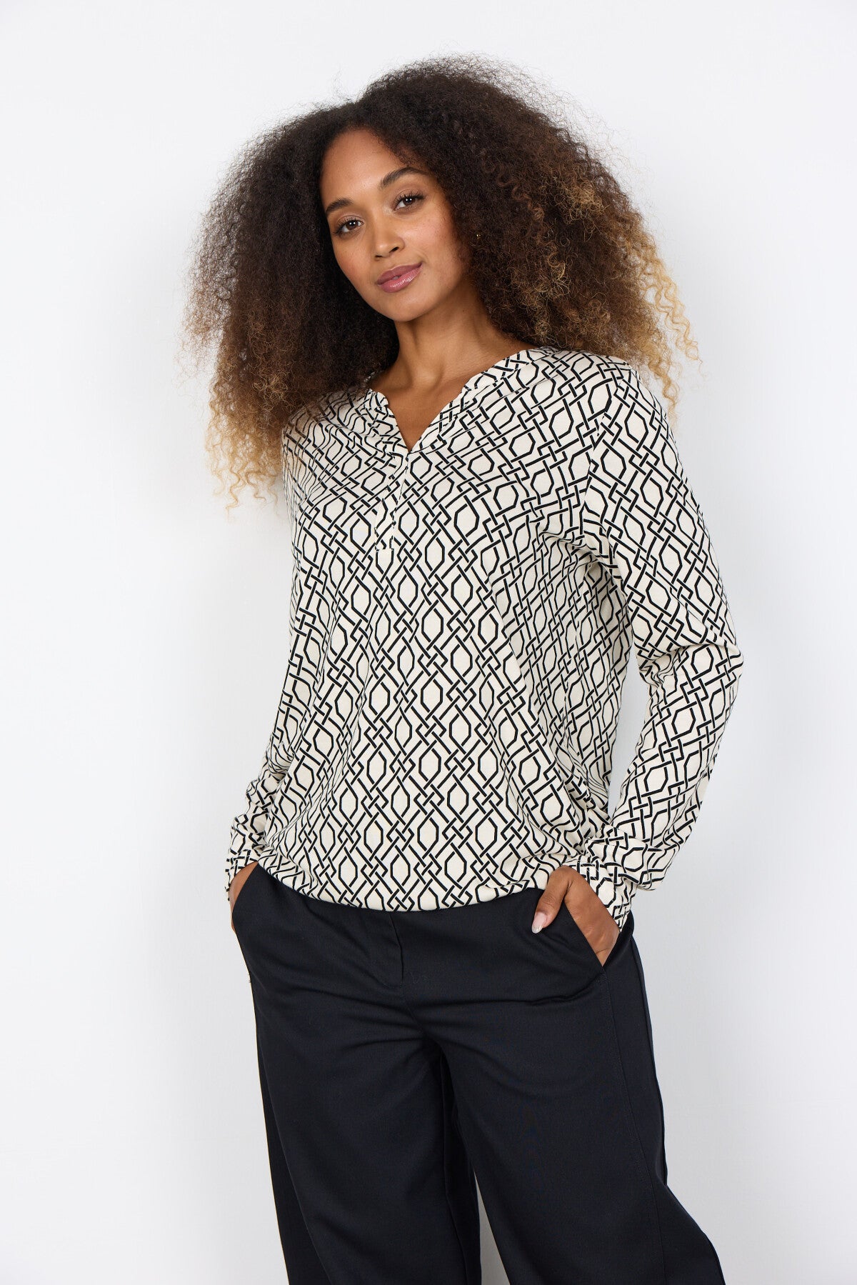 SC-FELICITY AOP 530 Blouse Cream