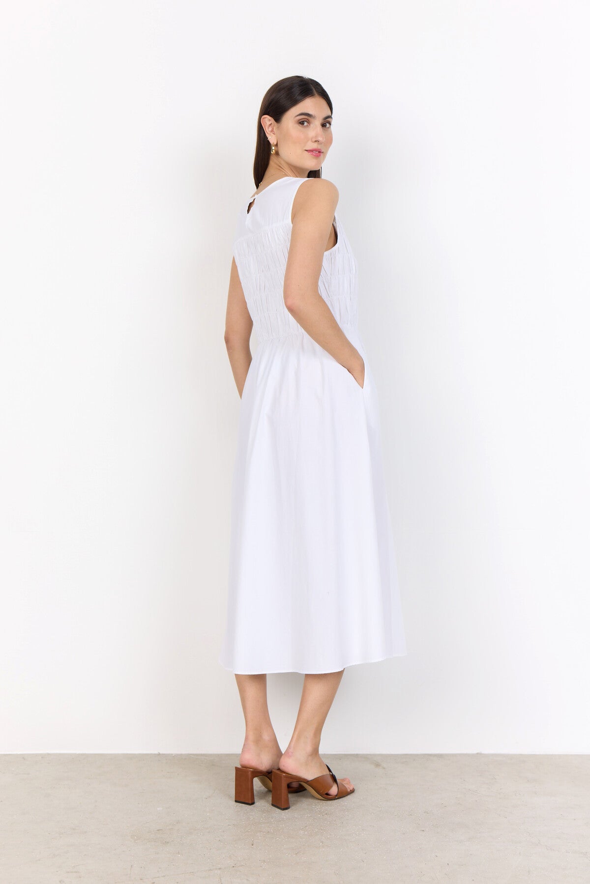 SC-NETTI 107 Dress White