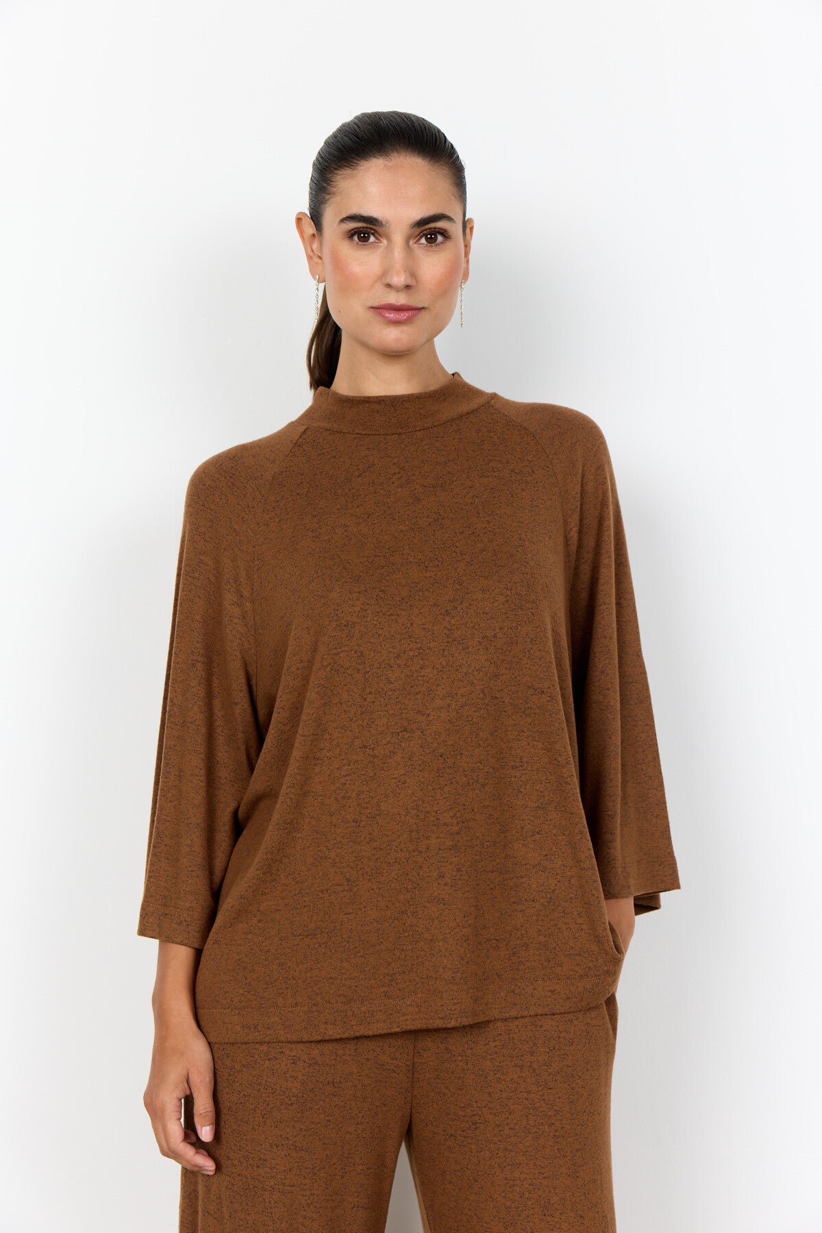 SC-BIARA 151 Blouse Camel