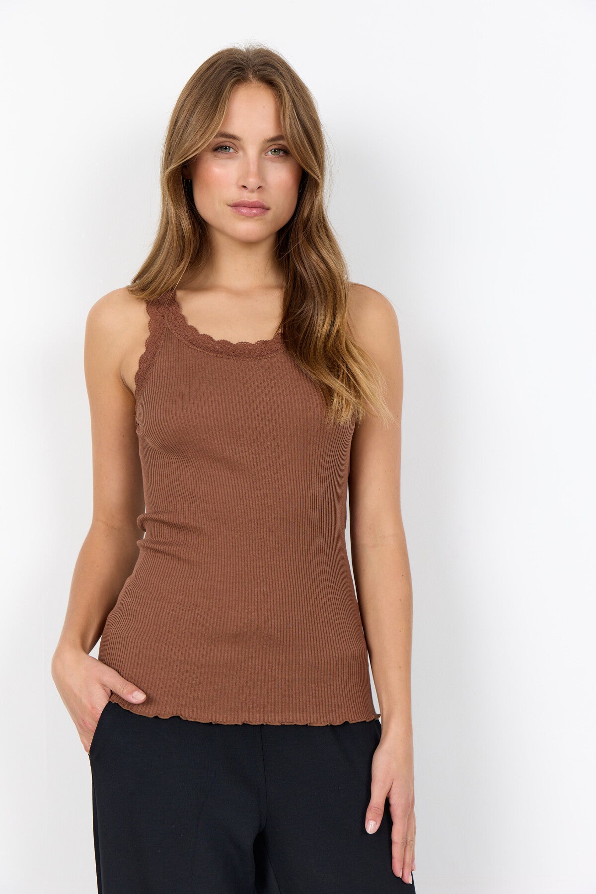 SC-SARONA 1 Top Camel