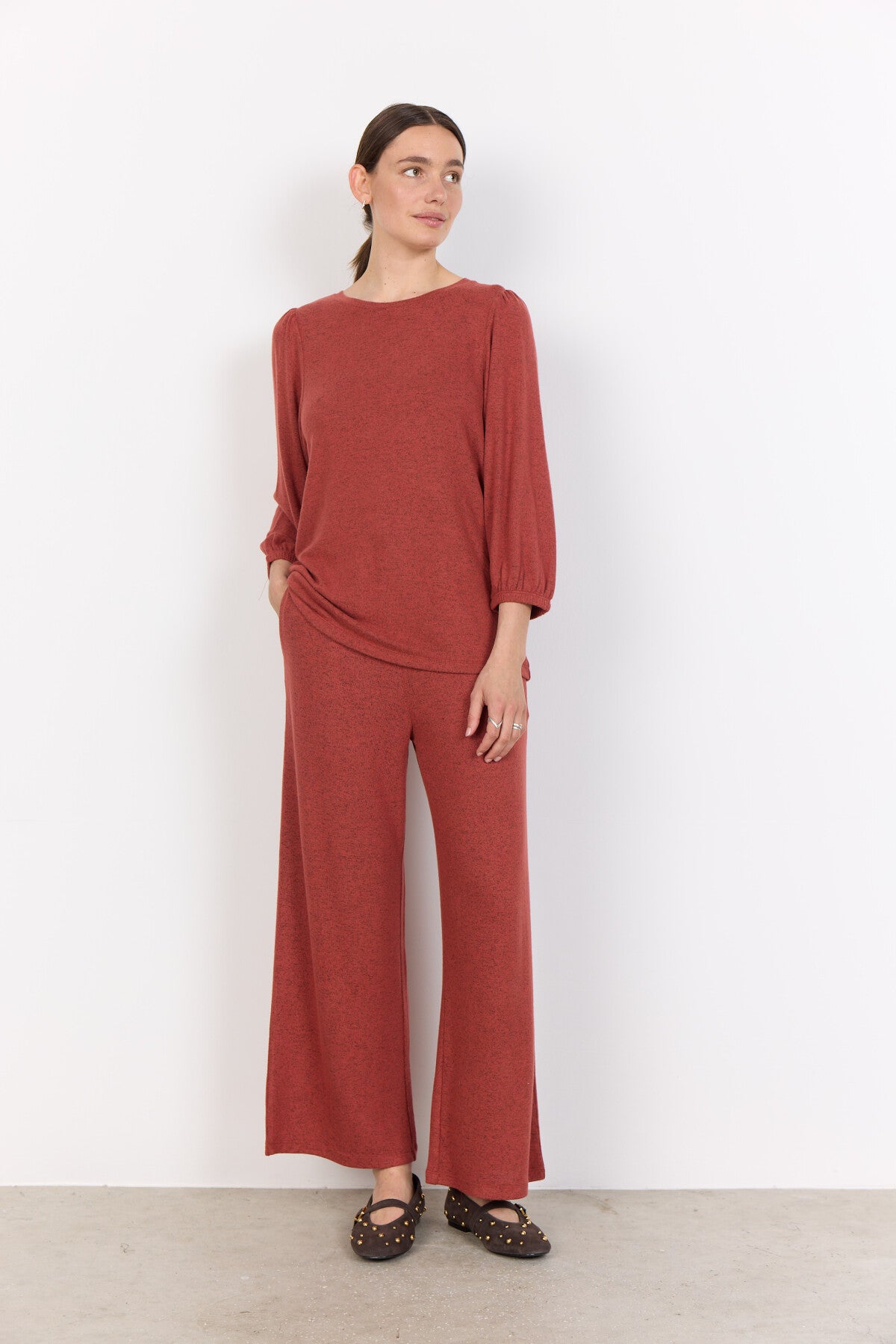 SC-BIARA 116 Blouse Rust red